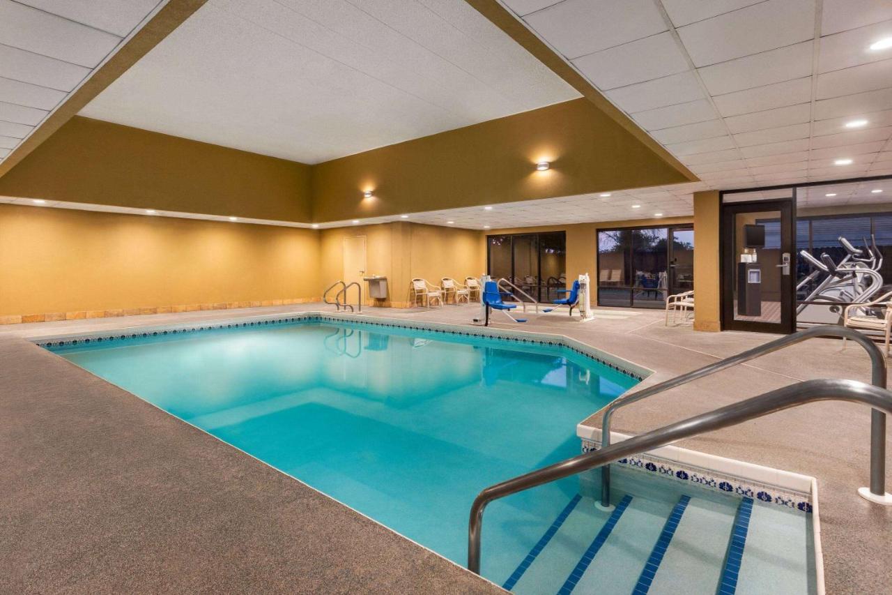 Americinn By Wyndham Madison West Eksteriør bilde
